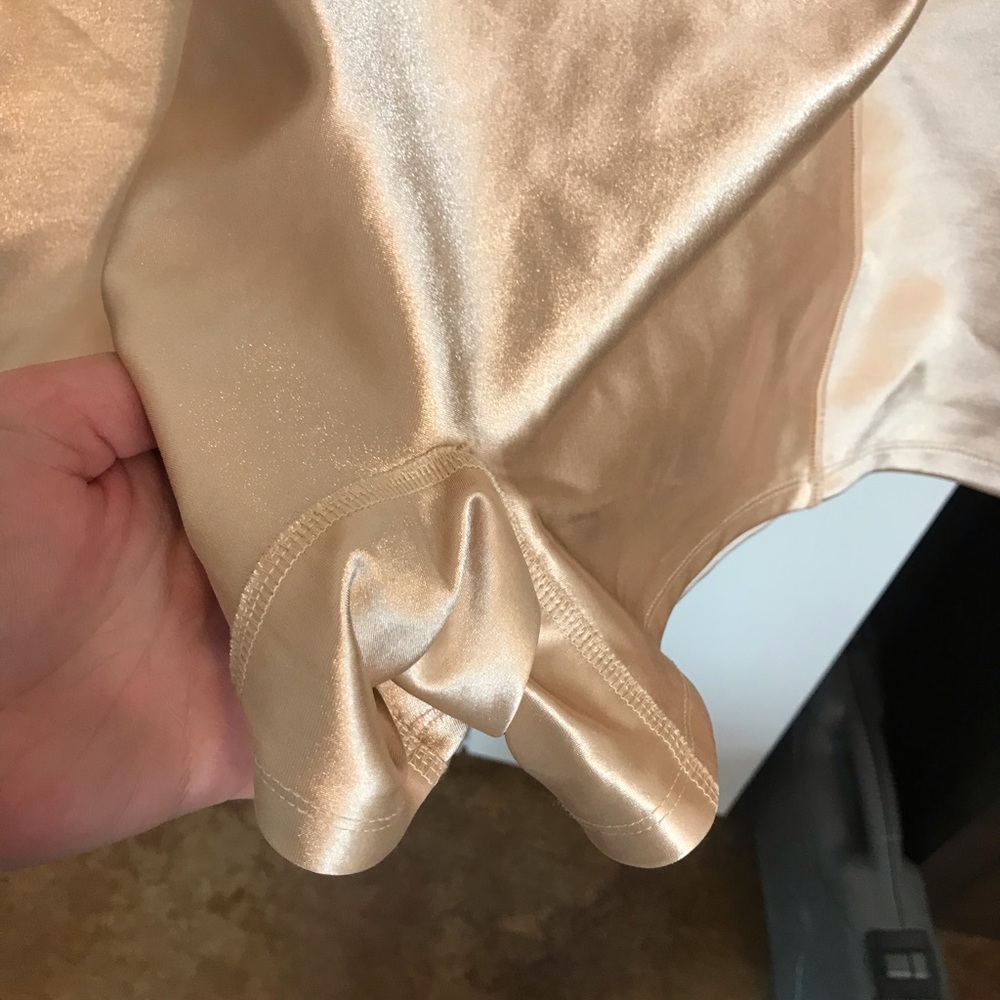 ASOS body shaper - Picture 3 of 6